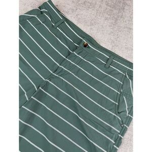 Lululemon Shorts Mens Kahuna Golf Casual Green Striped Stretch - Sz 38